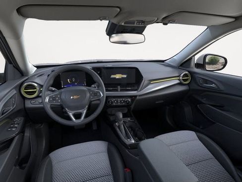 New 2026 Chevrolet Trax LT w/ Driver Confidence Package image 15