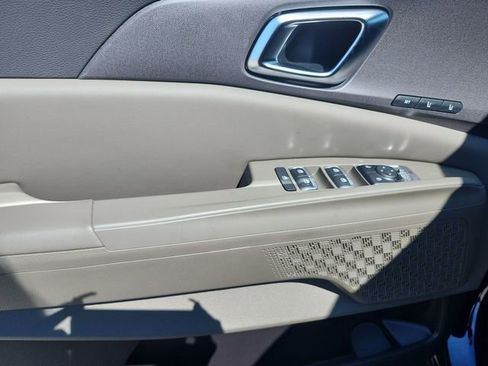 New 2026 Kia Carnival EX FWD image 19