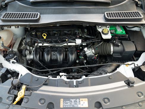 Used 2019 Ford Escape S image 35