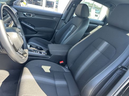 Used 2025 Honda Civic Sport image 11