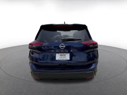 Used 2025 Nissan Rogue SV FWD image 12