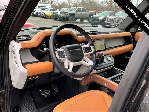 Used 2024 Land Rover Defender 110 S image 16