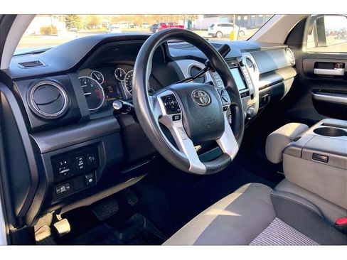 Used 2017 Toyota Tundra SR5 image 16