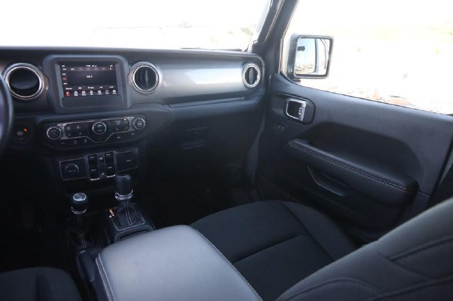 Used 2021 Jeep Wrangler Unlimited Sahara w/ Cold Weather Group AWD/4WD image 25