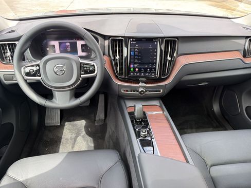 Used 2024 Volvo XC60 B5 Plus w/ Protection Package Premier AWD/4WD image 24