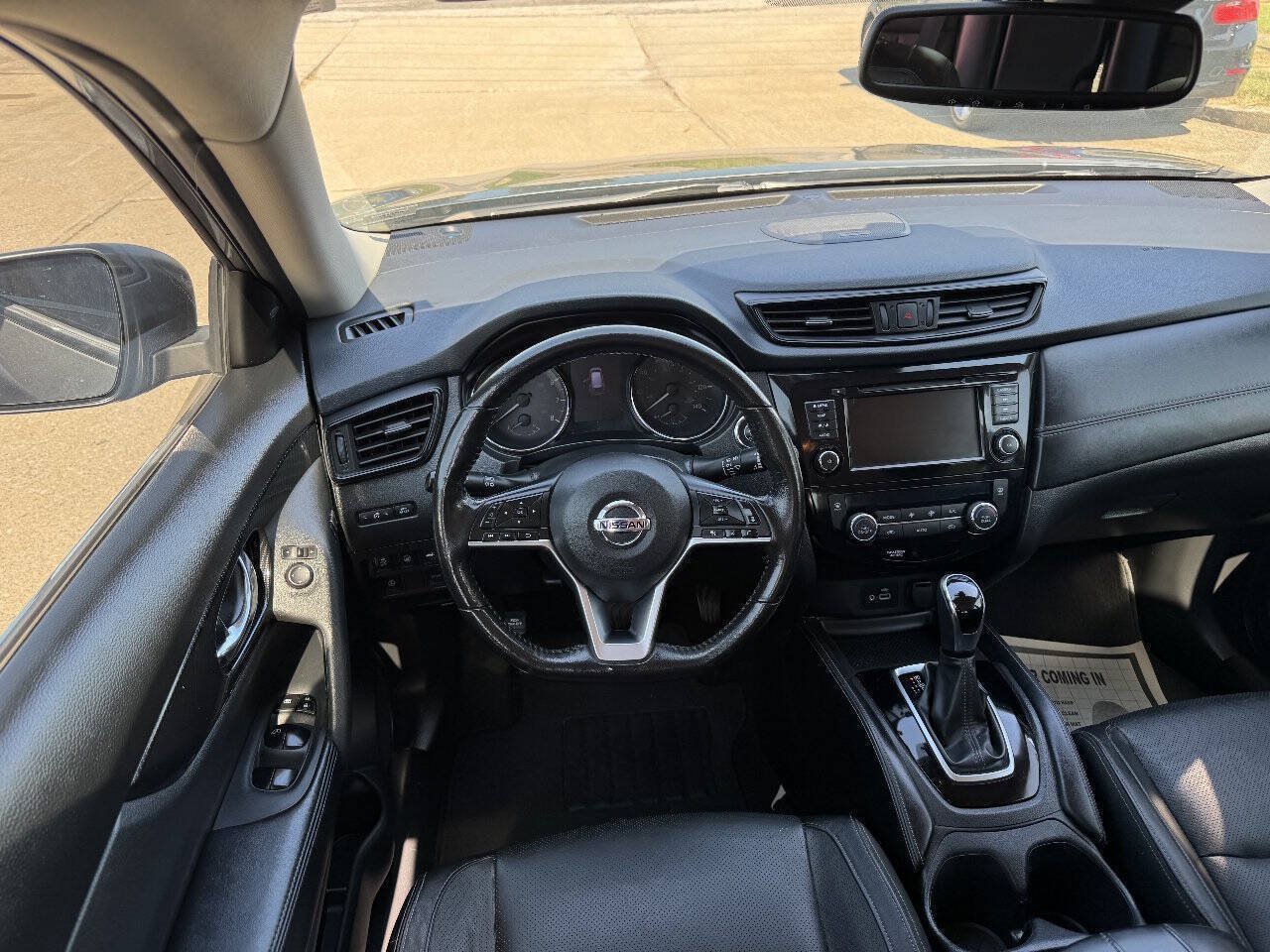 Used 2018 Nissan Rogue SL FWD image 16