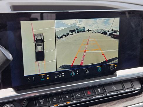 Used 2025 Chevrolet Silverado 2500 LTZ w/ LTZ Convenience Package image 34