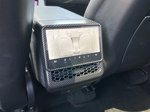 Used 2026 Tesla Model Y 2WD image 21