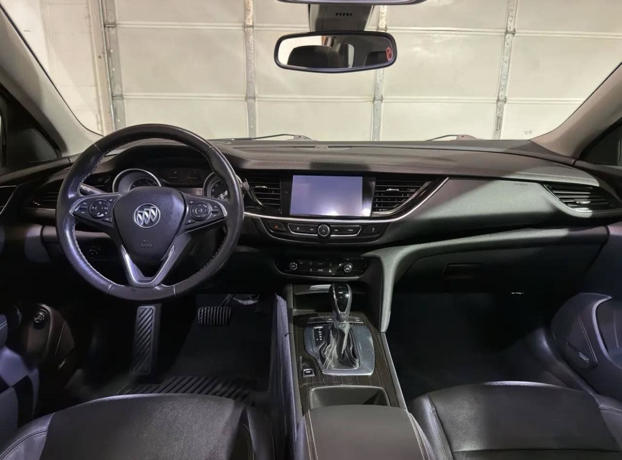 Used 2018 Buick Regal Essence w/ Driver Confidence Package #1 AWD/4WD image 13