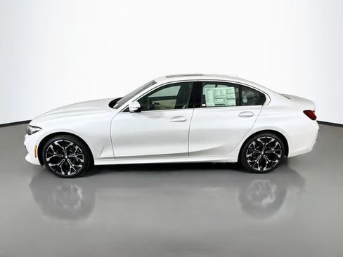 New 2026 BMW 330i xDrive Sedan w/ Premium Package AWD/4WD image 4