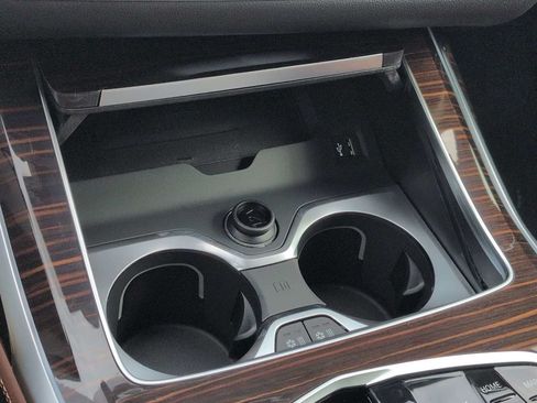 New 2027 BMW X7 M60i AWD/4WD image 34