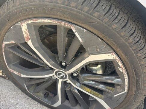 Certified 2024 Nissan Altima 2.5 SR image 9