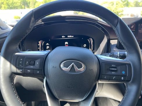 Used 2023 INFINITI QX60 Sensory w/ Cargo Package AWD/4WD image 36