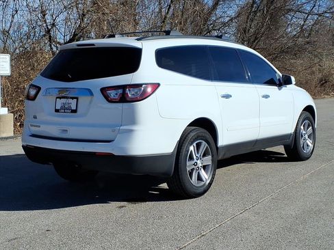 Used 2017 Chevrolet Traverse LT image 28