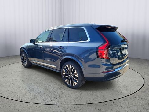 Certified 2025 Volvo XC90 B5 Plus image 6