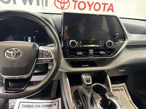 Used 2023 Toyota Highlander Platinum AWD/4WD image 27
