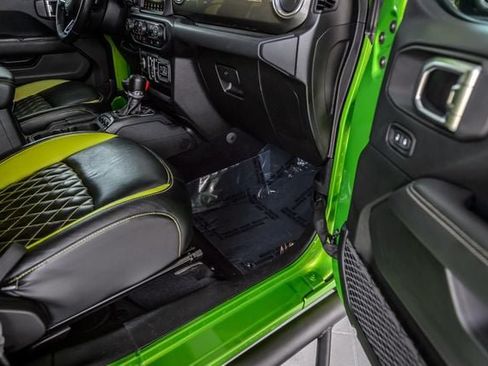 Used 2019 Jeep Wrangler Unlimited Sahara AWD/4WD image 50