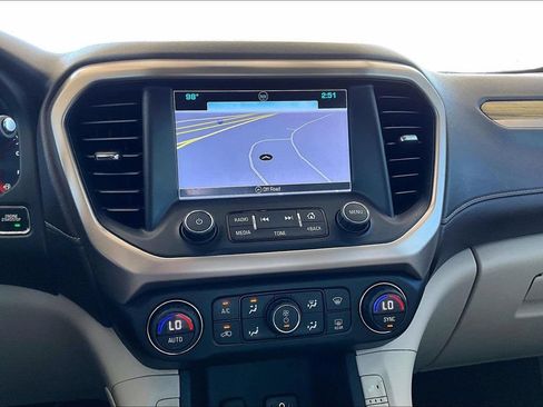 Certified 2018 GMC Acadia Denali w/ Technology Package AWD/4WD image 15
