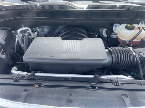 Used 2025 Chevrolet Suburban Premier AWD/4WD image 34