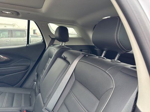 Used 2024 GMC Terrain Denali image 11