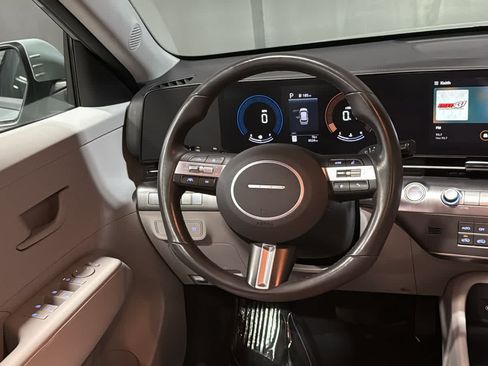 Used 2024 Hyundai Kona SEL FWD image 22