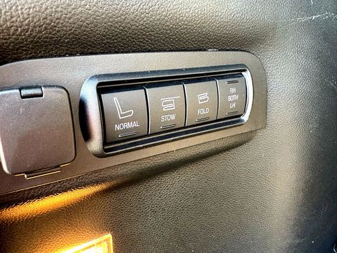 Used 2016 Ford Explorer Limited w/ Equipment Group 301A image 5