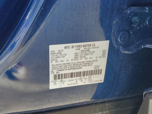 Used 2023 Ford Explorer Limited image 10