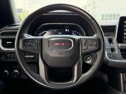 Used 2023 GMC Yukon AT4 w/ AT4 Premium Package AWD/4WD image 6
