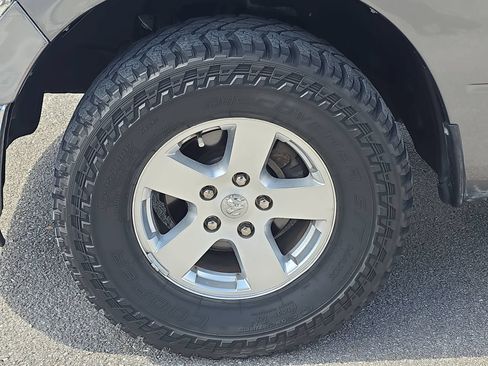Used 2012 RAM 1500 Classic SLT RWD image 26