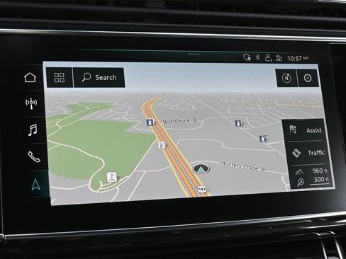 Used 2019 Audi Q8 Premium image 10