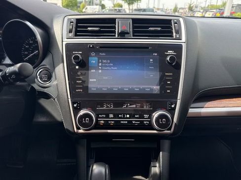 Used 2019 Subaru Outback 3.6R Touring AWD/4WD image 22