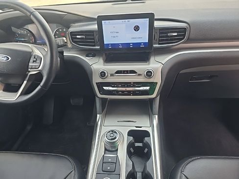 Used 2023 Ford Explorer XLT w/ Equipment Group 202A image 28