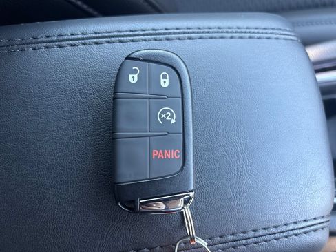 New 2026 Jeep Compass Latitude AWD/4WD image 17