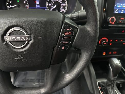 Used 2022 Nissan Frontier SV w/ Technology Package AWD/4WD image 16