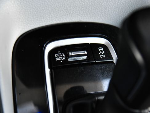 Used 2023 Toyota Corolla SE w/ SE Premium Package FWD image 26