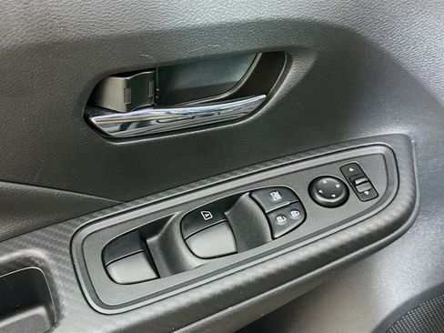 Used 2025 Nissan Versa SV FWD image 15