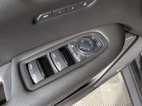 Certified 2025 Cadillac XT5 Premium Luxury w/ LPO, Floor Liner Package image 17