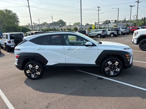 Used 2024 Hyundai Kona SEL AWD/4WD image 28