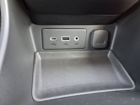 Used 2023 GMC Terrain SLE FWD image 10