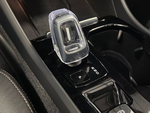 Used 2023 Volvo XC40 B5 Plus w/ Driver Assist Package AWD/4WD image 22