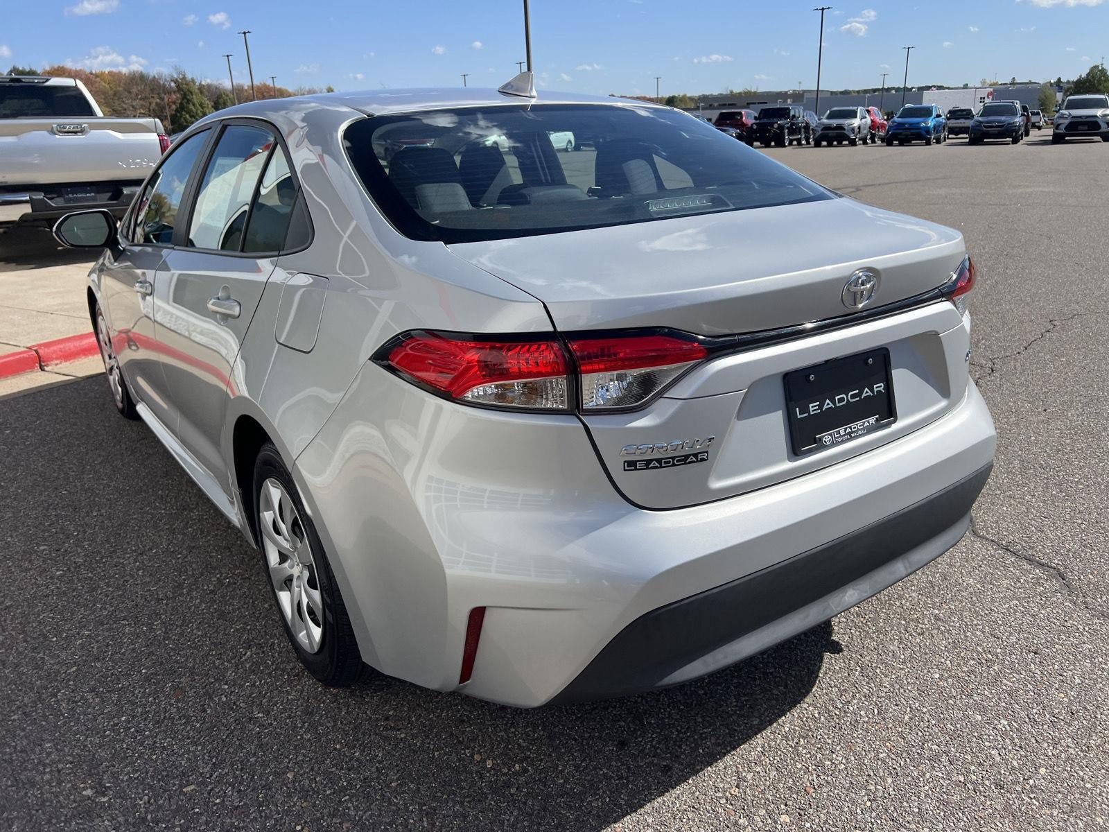 Used 2025 Toyota Corolla LE FWD image 10