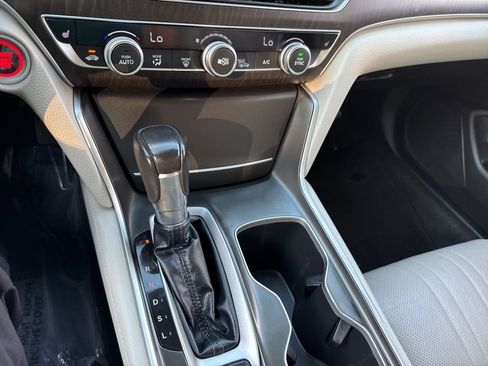 Used 2018 Honda Accord EX-L image 32