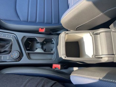 New 2025 Volkswagen Taos SEL image 38