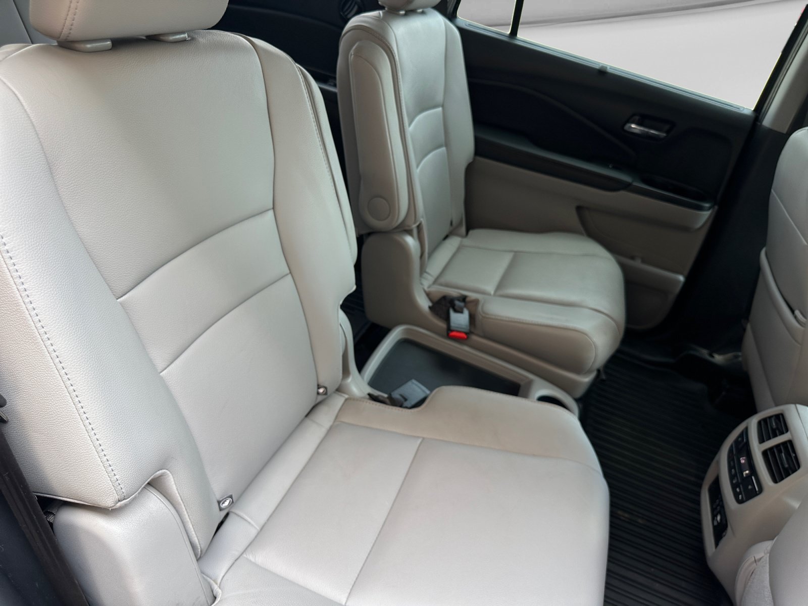Used 2022 Honda Pilot Touring image 21