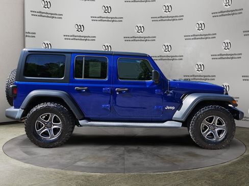 Used 2018 Jeep Wrangler Unlimited Sport S AWD/4WD image 6