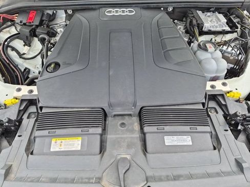 Used 2021 Audi Q7 2.0T Premium Plus AWD/4WD image 24