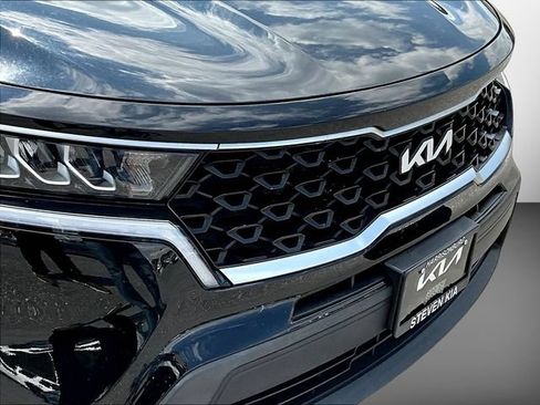 Used 2022 Kia Sorento LX FWD image 40