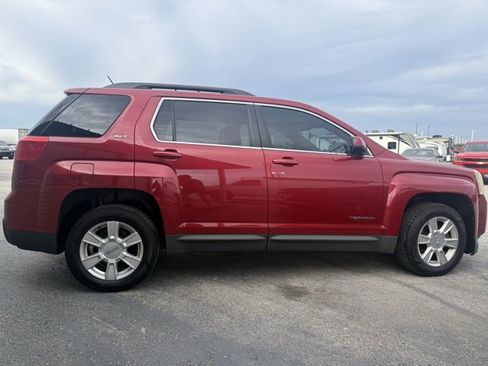 Used 2013 GMC Terrain SLT image 2