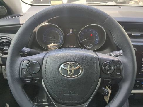 Used 2018 Toyota Corolla iM FWD image 29