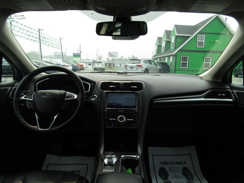 Used 2020 Ford Fusion Titanium AWD/4WD image 14